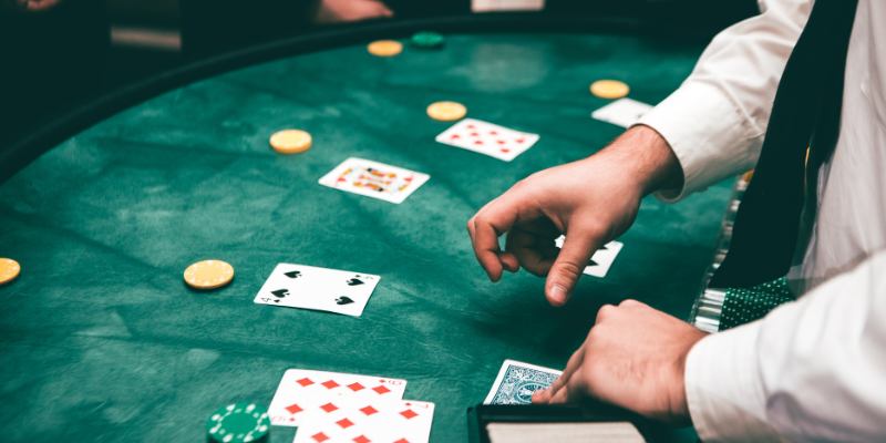 Tổng hợp các kiểu bài Poker Việt phổ biến nhất hiện nay